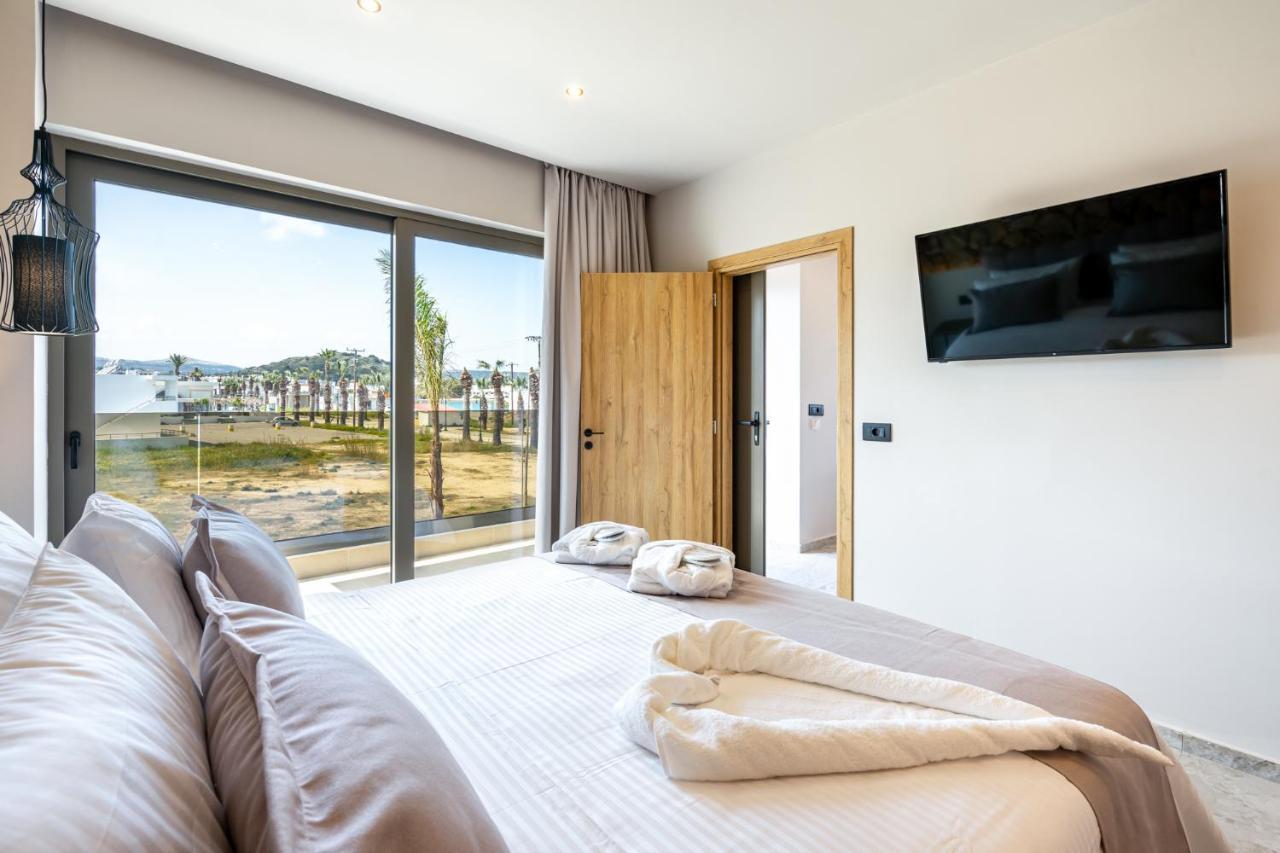 Pathos Seaside Suites Фаліракі Екстер'єр фото