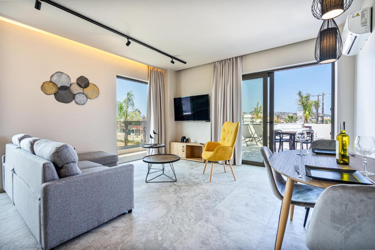 Pathos Seaside Suites Фаліракі Екстер'єр фото